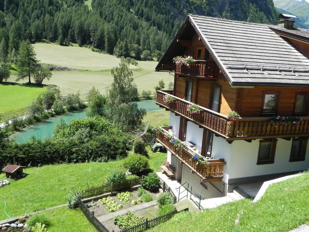 Haus Marienheim Bed & Breakfast Heiligenblut Eksteriør bilde